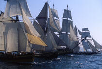 Fleet of Tall Ships during Brest 96. © Philip Plisson / Plisson La Trinité / AA00688 - Photo Galleries - Brest 96