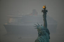 Arrivée du Queen Mary II à New-York. © Guillaume Plisson / Plisson La Trinité / AA07638 - Nos reportages photos - Statue de la Liberté