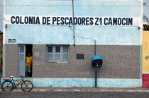 Maison de Camocin. © Philip Plisson / Plisson La Trinité / AA10257 - Nos reportages photos - Cabine téléphonique