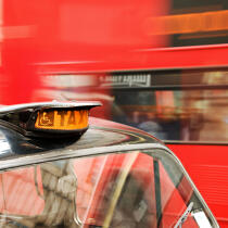 Taxi à Londres. © Philip Plisson / Plisson La Trinité / AA19815 - Nos reportages photos - Ville [Angleterre]