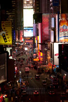 Broad way by night © Philip Plisson / Plisson La Trinité / AA23192 - Photo Galleries - New York
