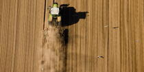 Le Loiret vue du ciel © Philip Plisson / Plisson La Trinité / AA35312 - Nos reportages photos - Tracteur