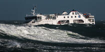 © Philip Plisson / Plisson La Trinité / AA39270 Ferry conecting Quiberon and  Belle ile - Photo Galleries - Rough seas