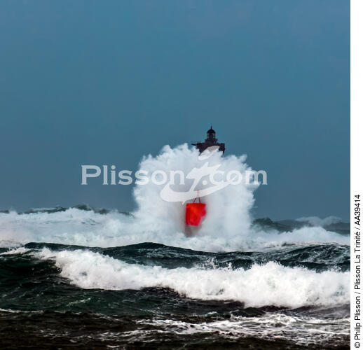 Le Four lighthouse, 2017 Zeus storm - © Philip Plisson / Plisson La Trinité / AA39414 - Photo Galleries - Environment
