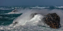 © Philip Plisson / Plisson La Trinité / AA39426 Finistère coast during Zeus storm in 2017 - Photo Galleries - 16/9 horizontal