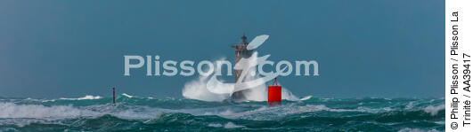 Le phare du Four, tempête Zeus en 2017 - © Philip Plisson / Plisson La Trinité / AA39417 - Nos reportages photos - Resultat Recherche