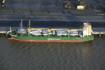 Cargo chargé de voiliers © Philip Plisson / Plisson La Trinité / AA39960 - Nos reportages photos - Type vue